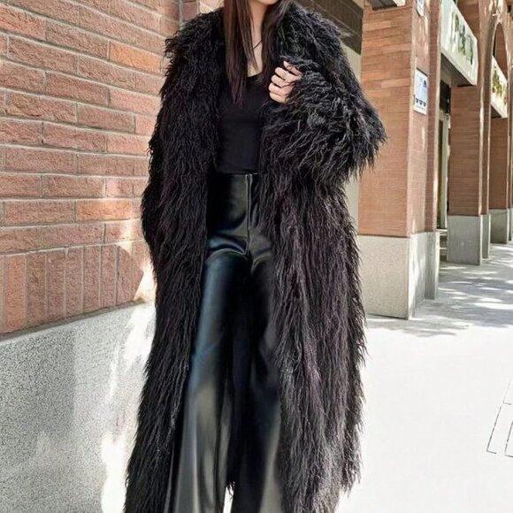 Casual Women's Long Faux Fur Coat - Picture 7 of 9